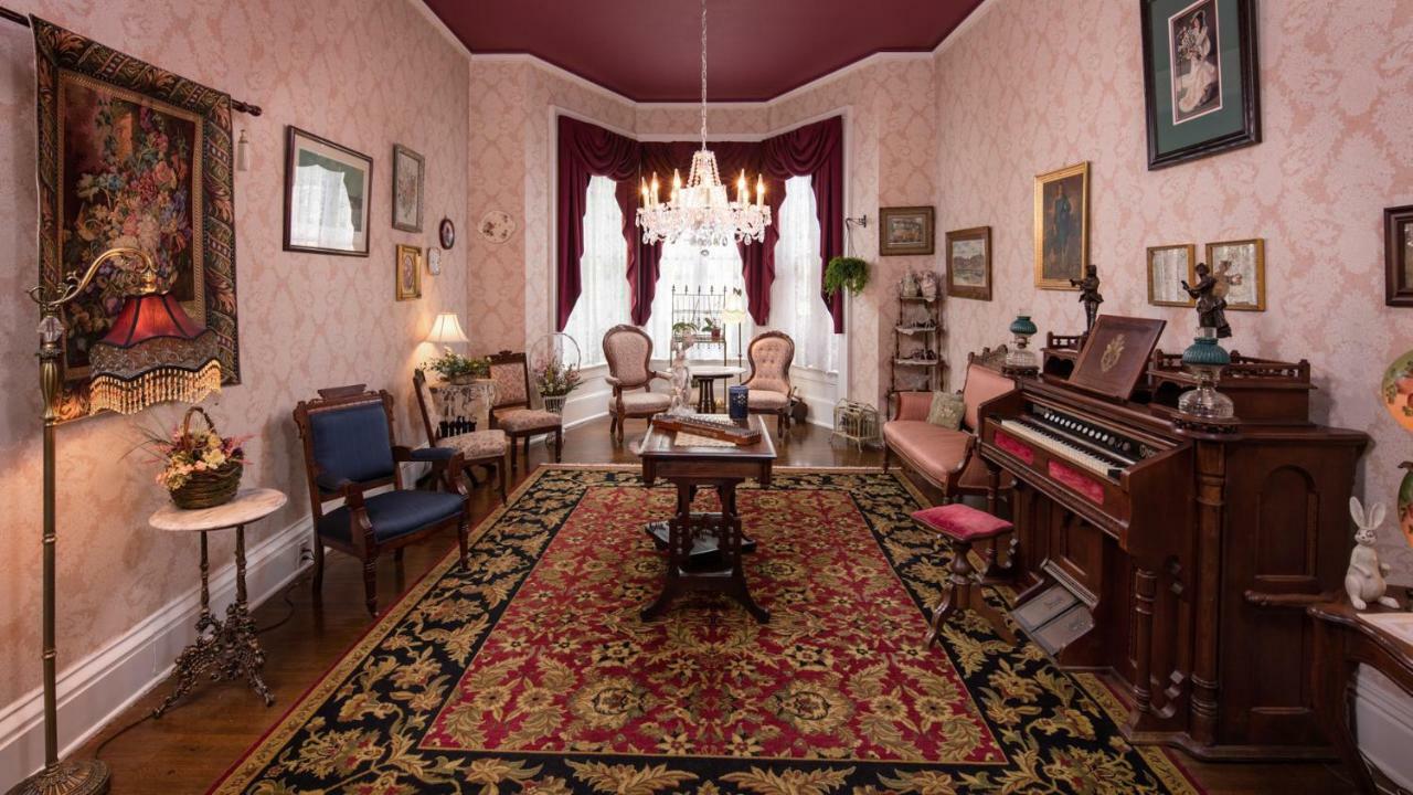 갈레나 The Steamboat House B&B 외부 사진