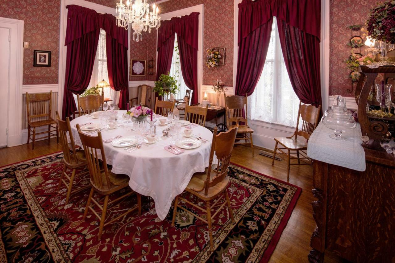 갈레나 The Steamboat House B&B 외부 사진